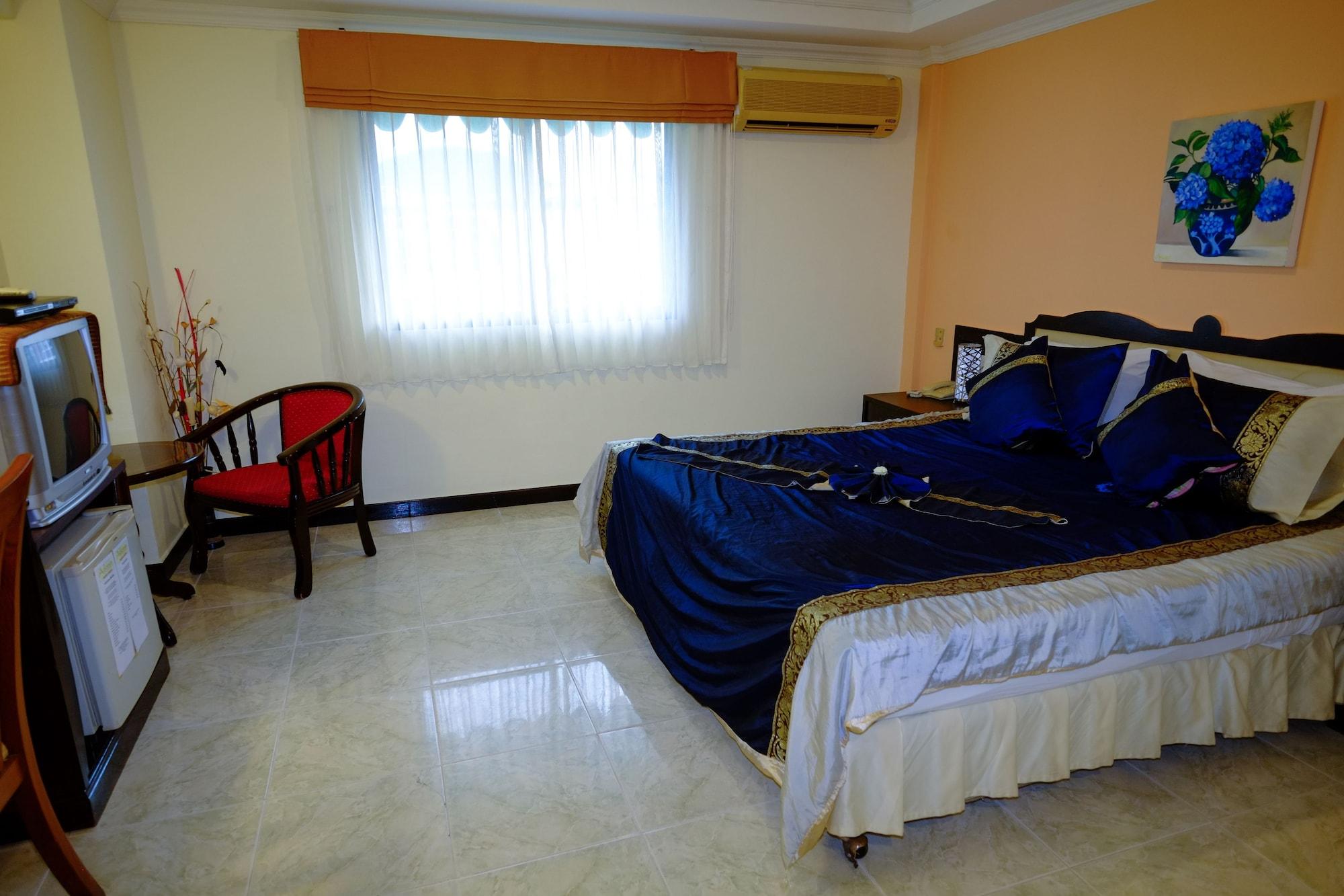 Adonis Guest House Patong Eksteriør billede