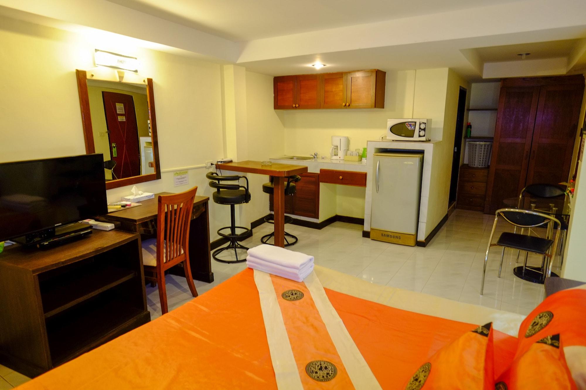Adonis Guest House Patong Eksteriør billede