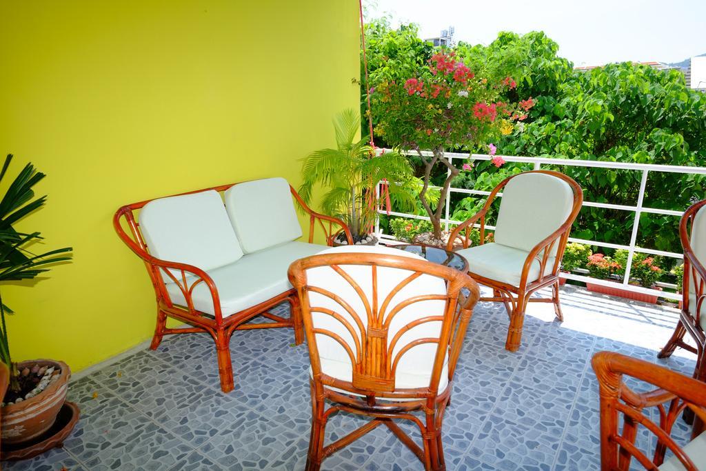 Adonis Guest House Patong Eksteriør billede
