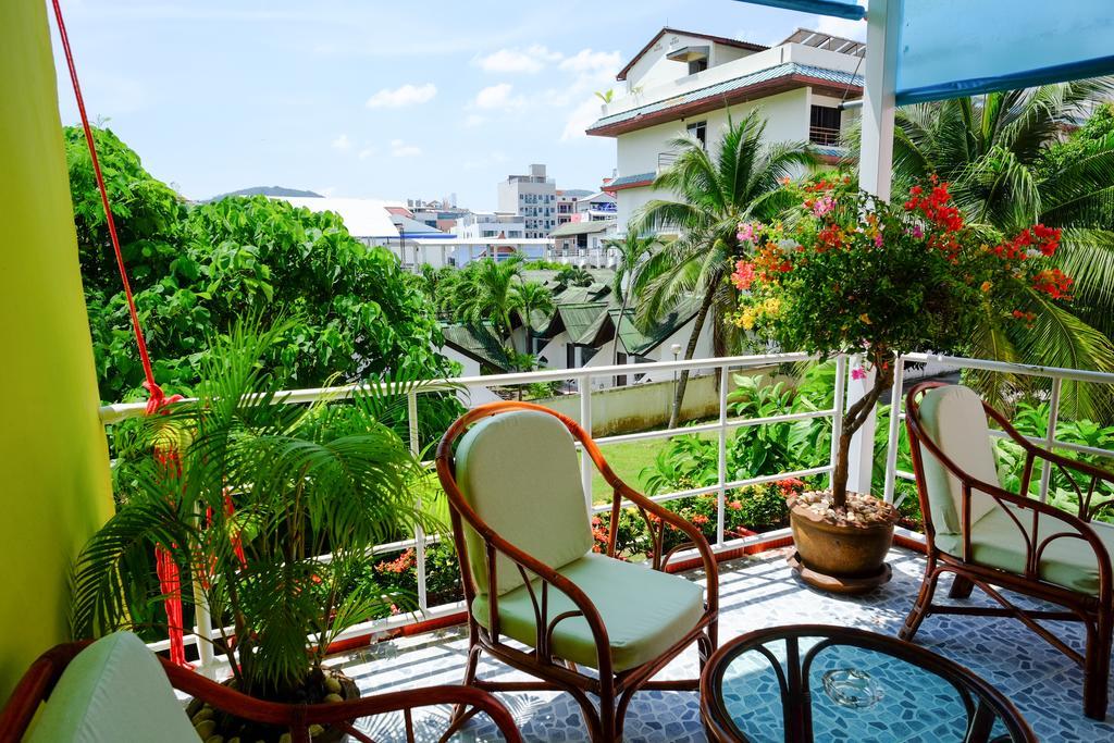 Adonis Guest House Patong Eksteriør billede