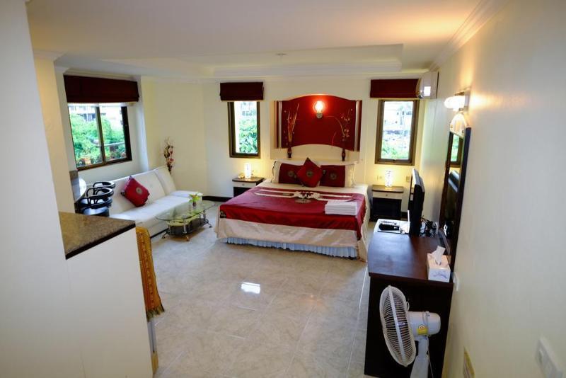 Adonis Guest House Patong Eksteriør billede